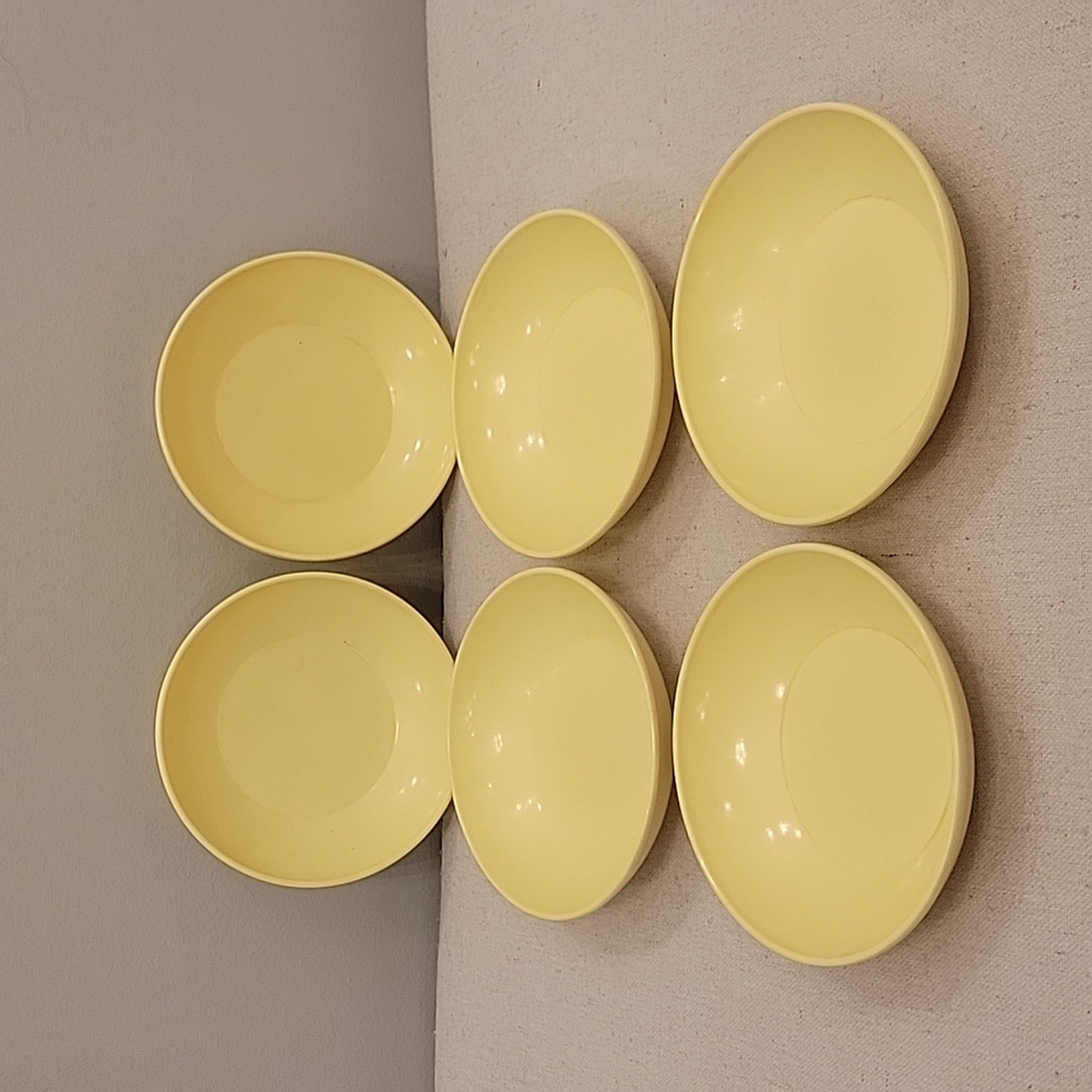 Vintage Spaulding Ware Melamine yellow fruit bowls set of 6